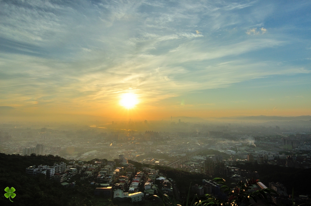http://i.dcview.tw/gallery/201308/3abfee0703c1d663a7a7e847a33de168.jpg