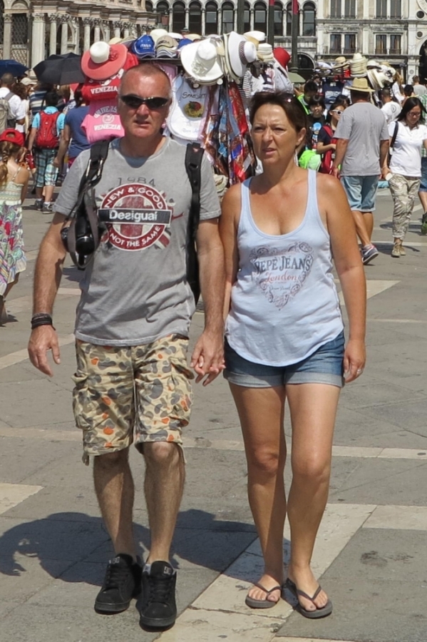 http://i.dcview.tw/gallery/201308/5c480e2b40df731993f025df70fbd479.jpg