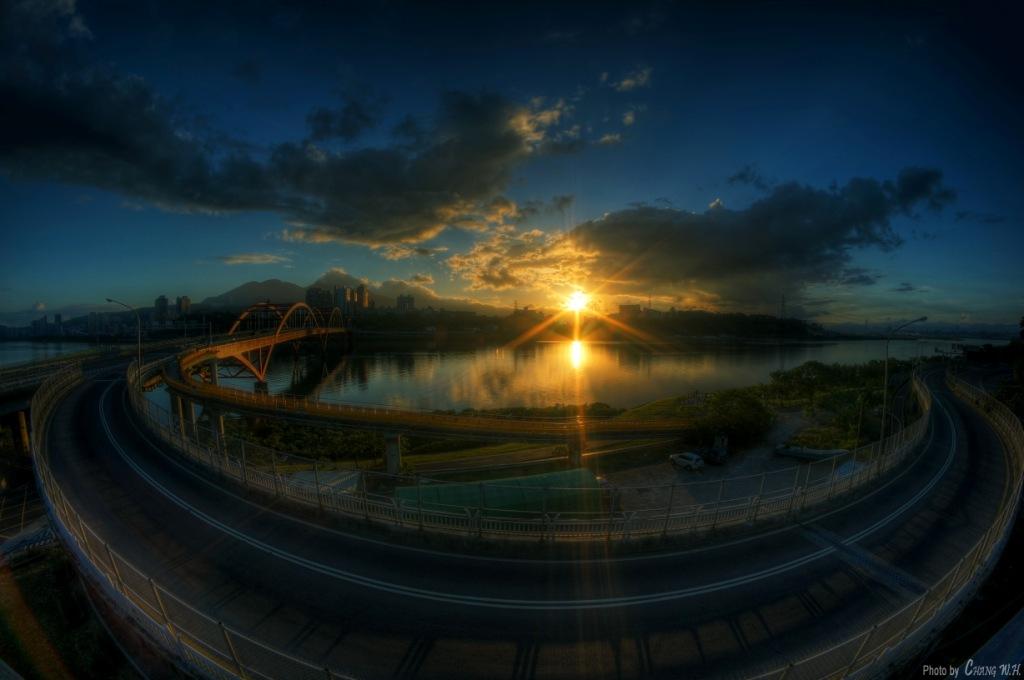 http://i.dcview.tw/gallery/201309/0908927f0cca7a0c652501bfd36e88f3.jpg
