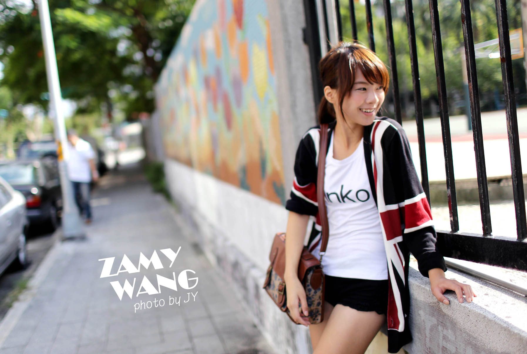 http://i.dcview.tw/gallery/201309/0a4c1ed633cf76531bc056dfaddcc40f.jpg