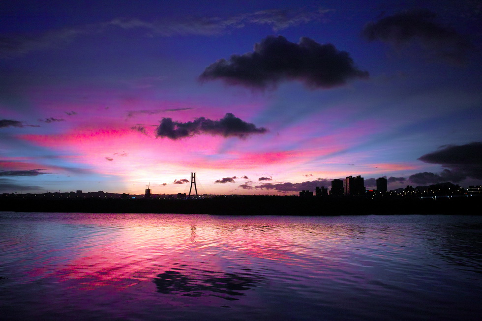 http://i.dcview.tw/gallery/201309/34006ab1ad1a9c26625de3cef9a8795b.jpg