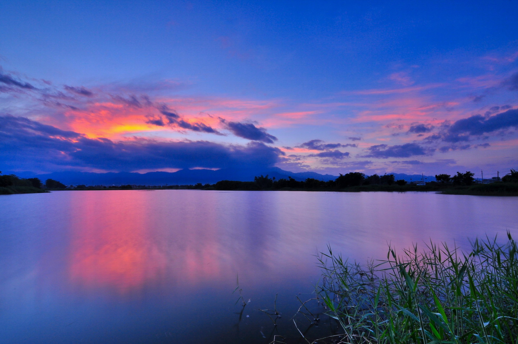 http://i.dcview.tw/gallery/201309/5aaaf17cb9a96fd0f537f3a4f600952e.jpg