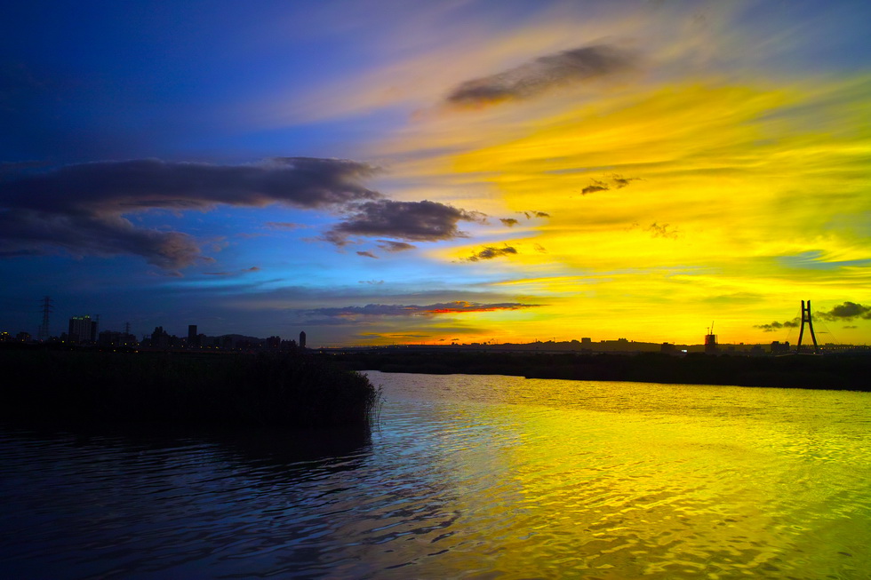 http://i.dcview.tw/gallery/201309/5e384f1344a48d0c190b3fd09f087e63.jpg