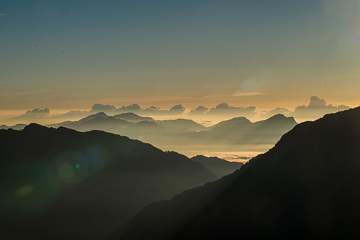 http://i.dcview.tw/gallery/201309/9f6a41090997403fc5f74a142a03af1b.jpg