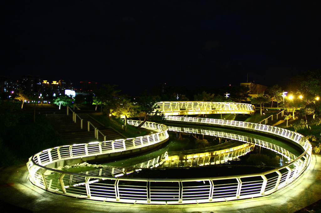 http://i.dcview.tw/gallery/201309/e43db4fcfc7d279865b6497722de31b0.jpg