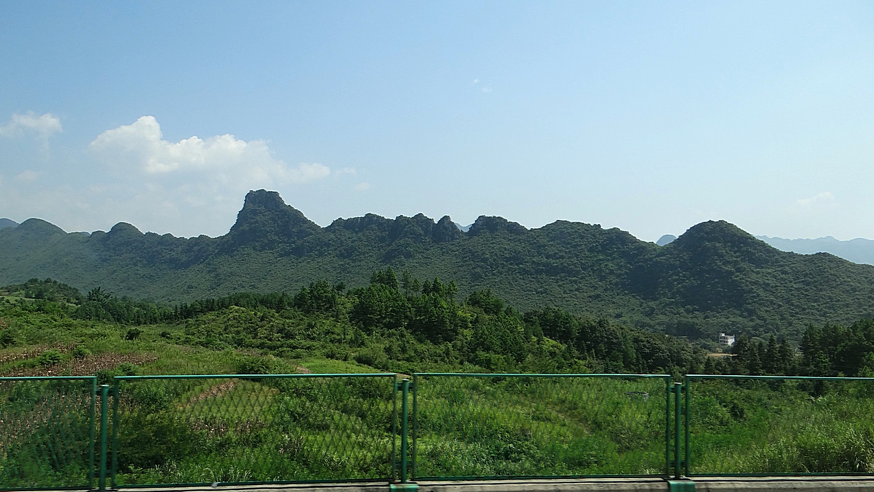 http://i.dcview.tw/gallery/201310/a5306098ee82c913b108a926b73a41dc.jpg