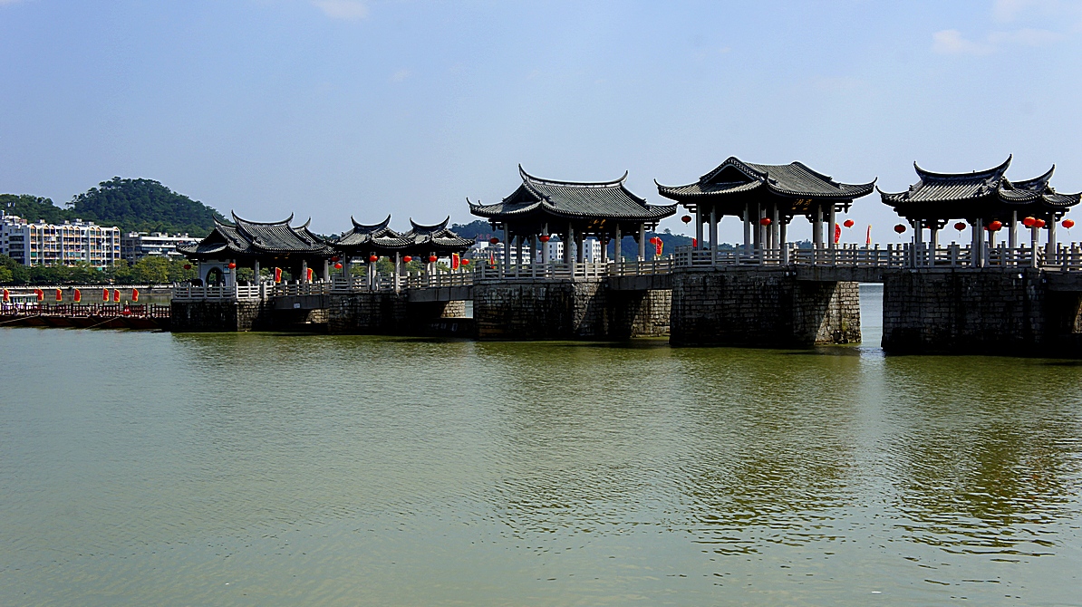 http://i.dcview.tw/gallery/201310/a8866db9a561ffb72addea9ec7ab949d.jpg