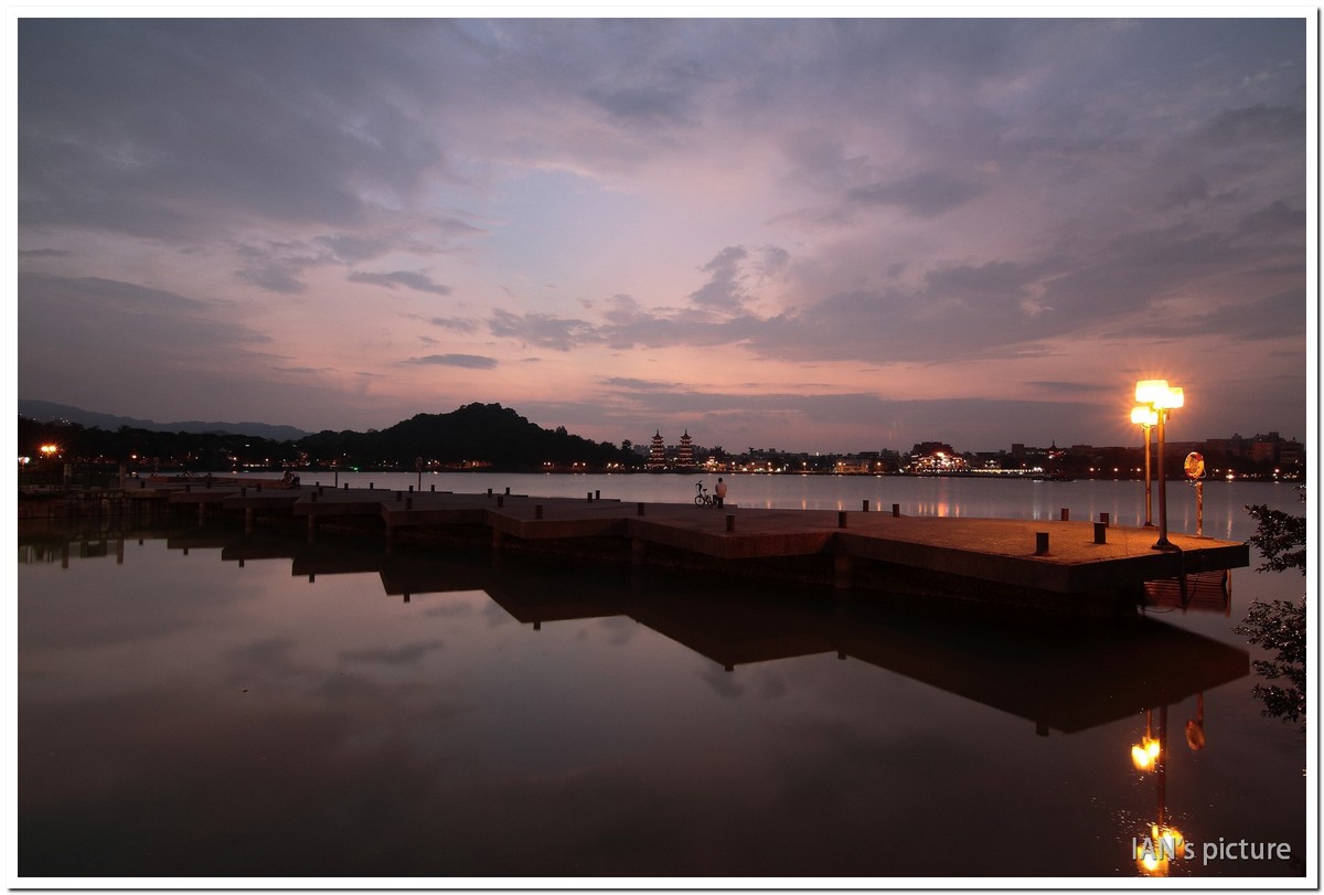 http://i.dcview.tw/gallery/201310/c111a47f20059b734d73fd5adbd07aef.jpg