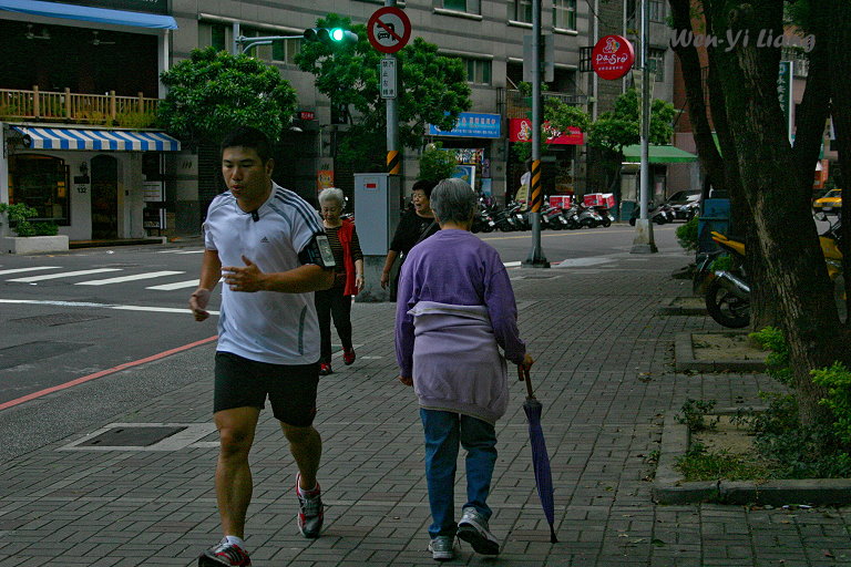 http://i.dcview.tw/gallery/201311/330701d54ad465115a5a276d432246a5.jpg