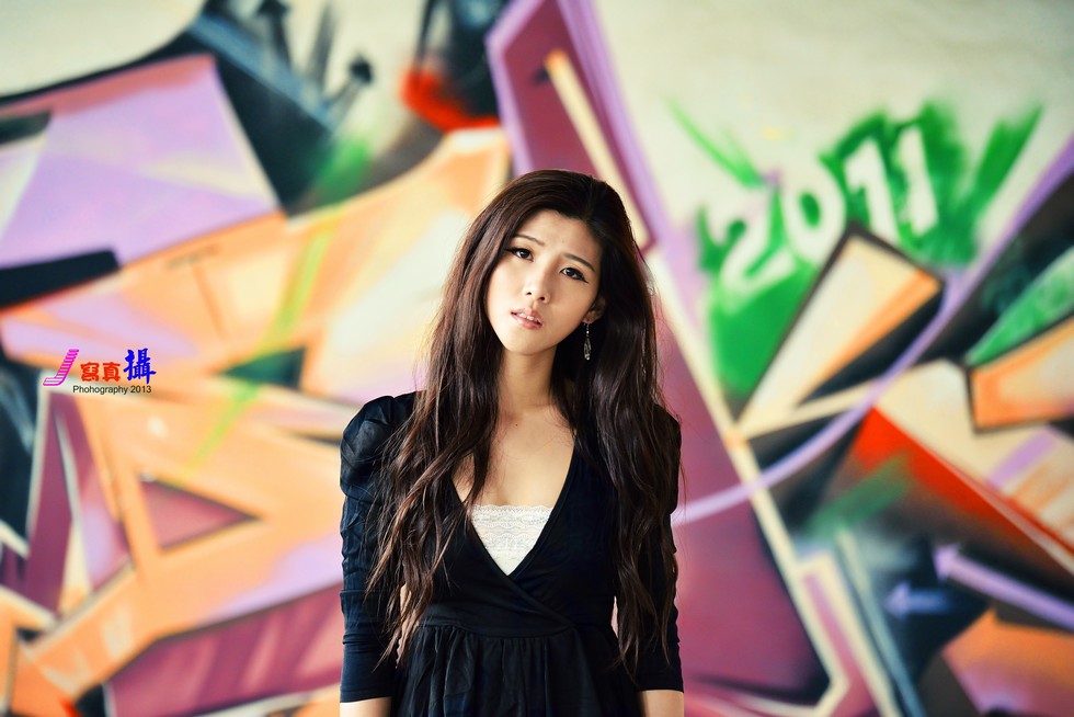 http://i.dcview.tw/gallery/201311/64379f16c2ece0897f0cb1e88a7afa5c.jpg