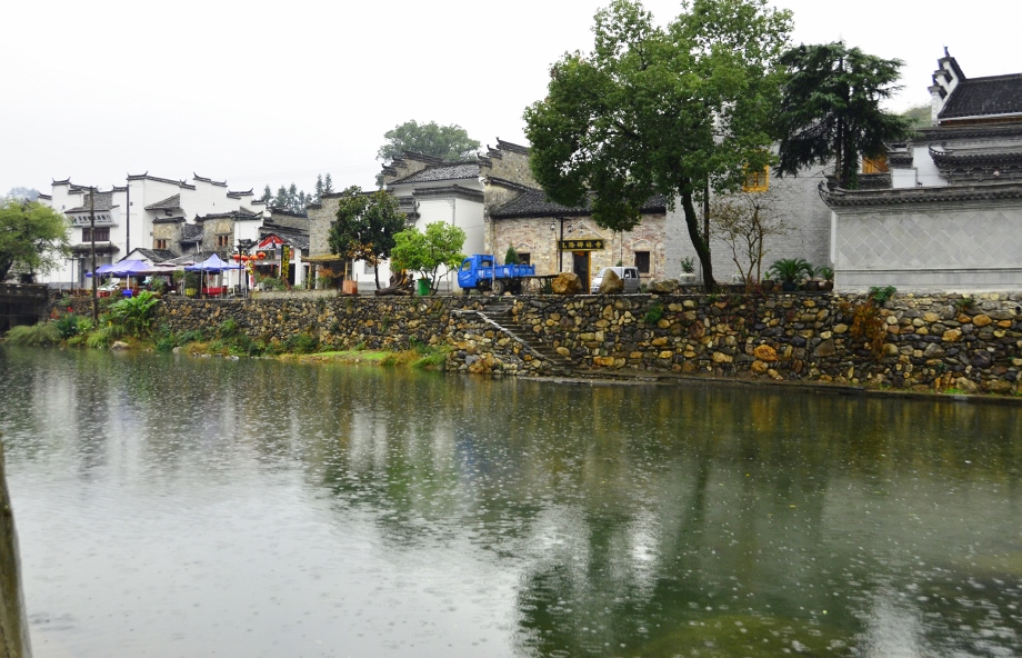 http://i.dcview.tw/gallery/201311/94ac87638bbf44d1e15aece2e970da9a.jpg
