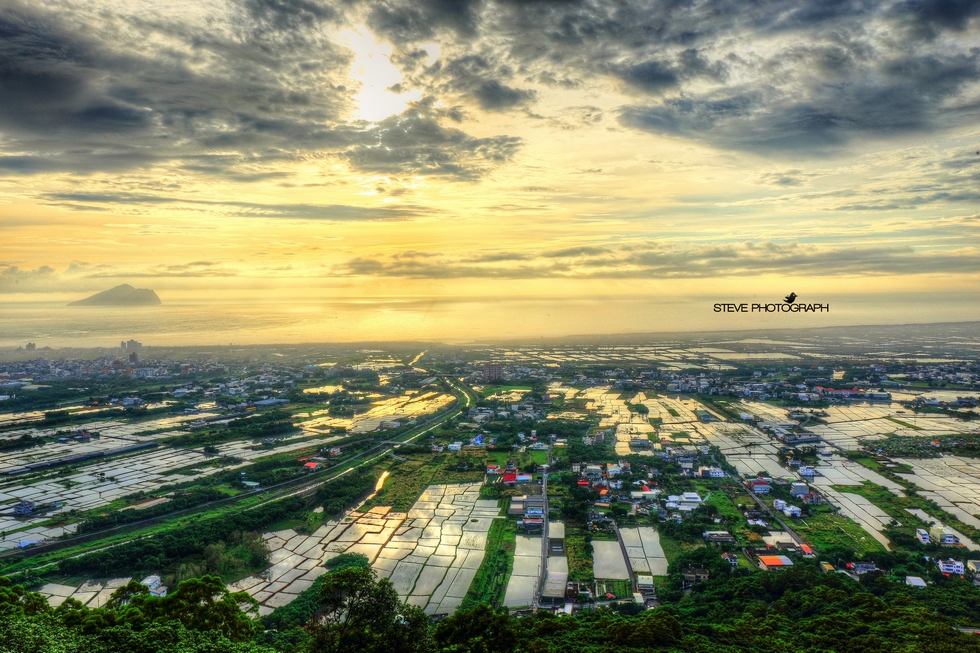 http://i.dcview.tw/gallery/201311/a1ab589cfa358dd76879e3ffbb03c5e4.jpg