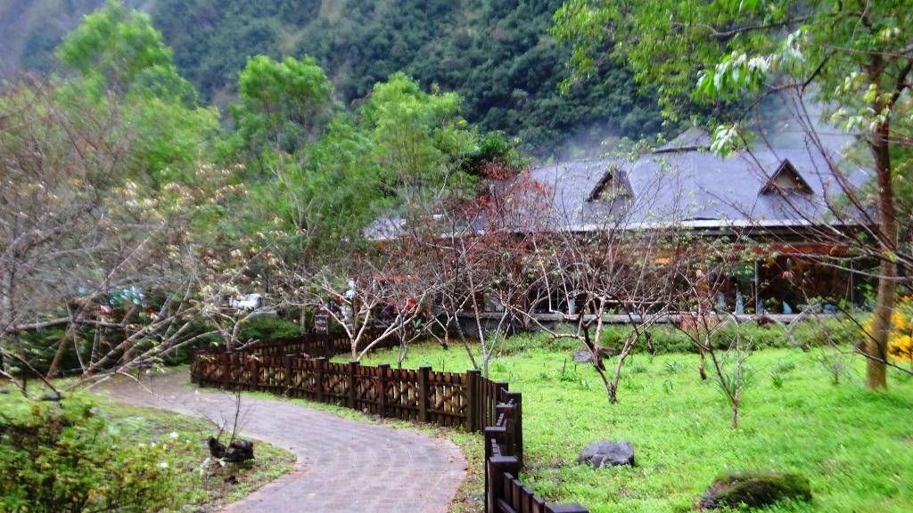 http://i.dcview.tw/gallery/201312/017526472387c1c3e1892bb9cc34d549.jpg