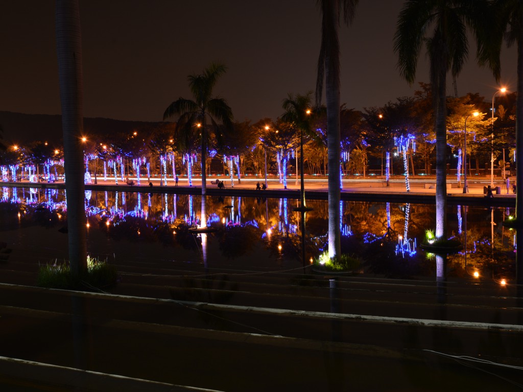 http://i.dcview.tw/gallery/201312/7f056433f15ad04c70aeaa61c2079098.jpg