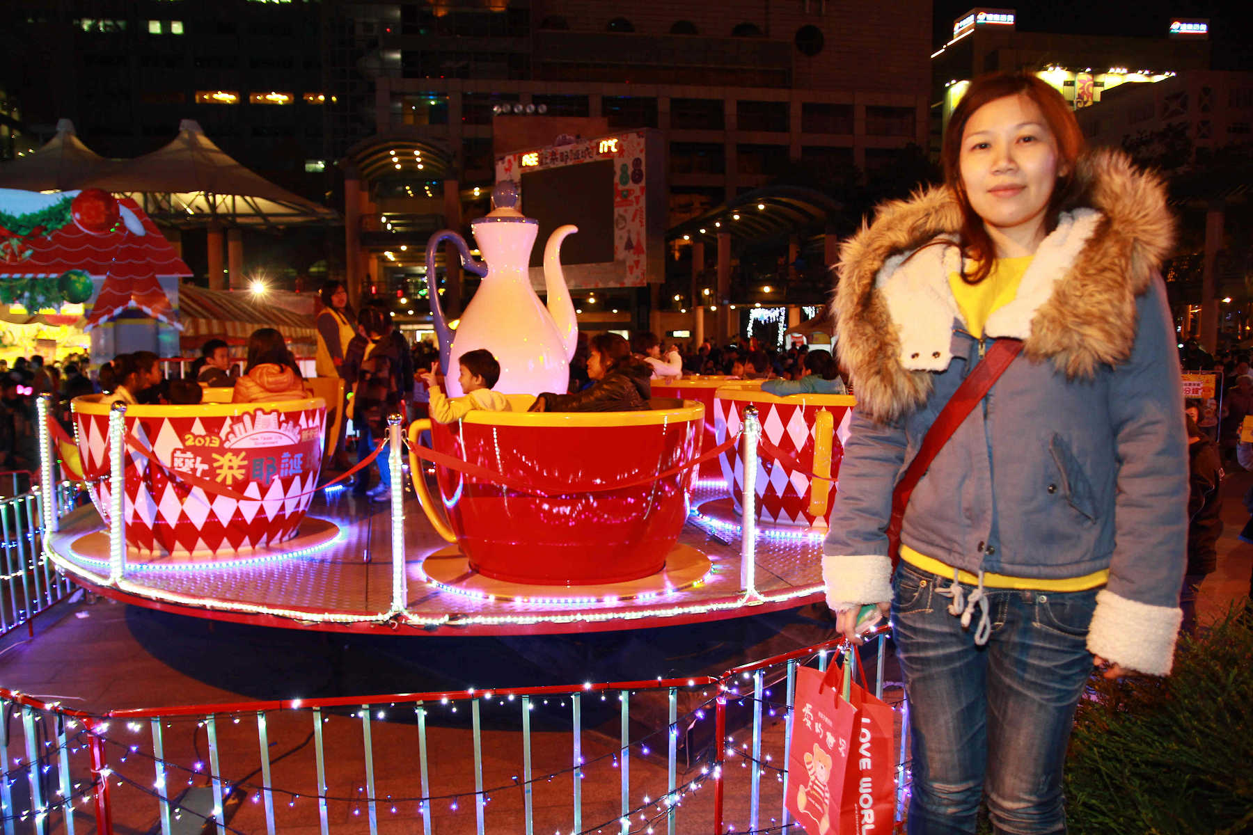 http://i.dcview.tw/gallery/201312/bed980a78f9cce9232c226b72779c0c5.jpg