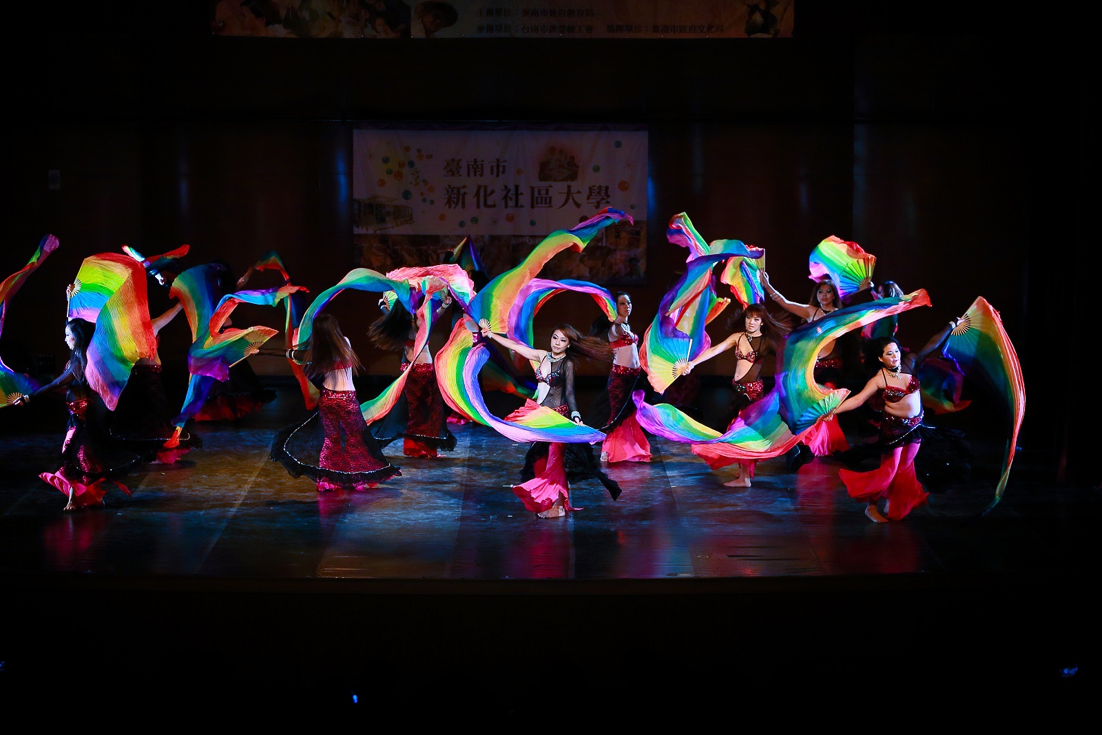 http://i.dcview.tw/gallery/201312/e6a503734f63cdd05347da1fbc20395d.jpg