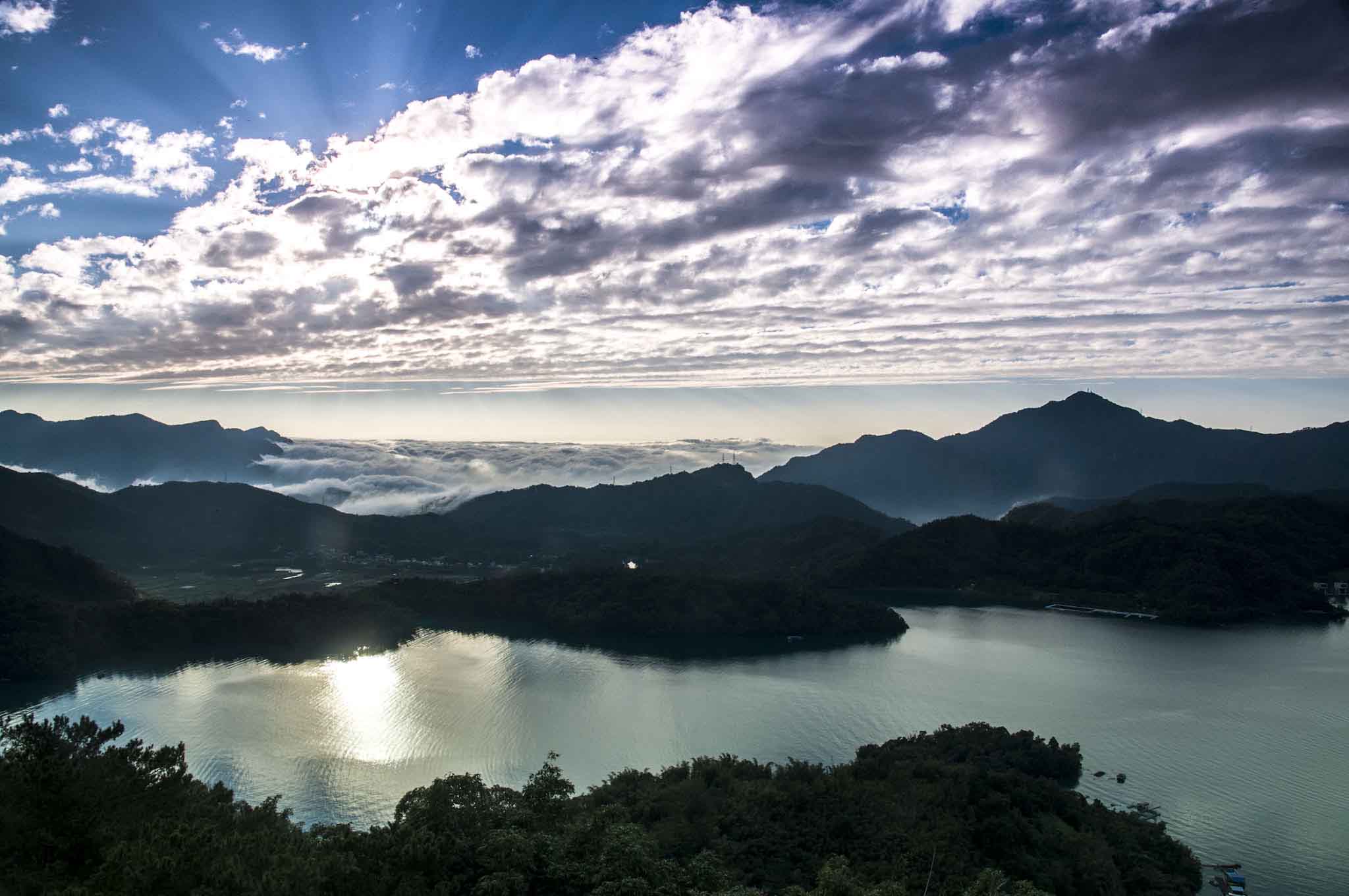 http://i.dcview.tw/gallery/201312/e6e206af05d5d0c5d7beeb51471eb09a.jpg