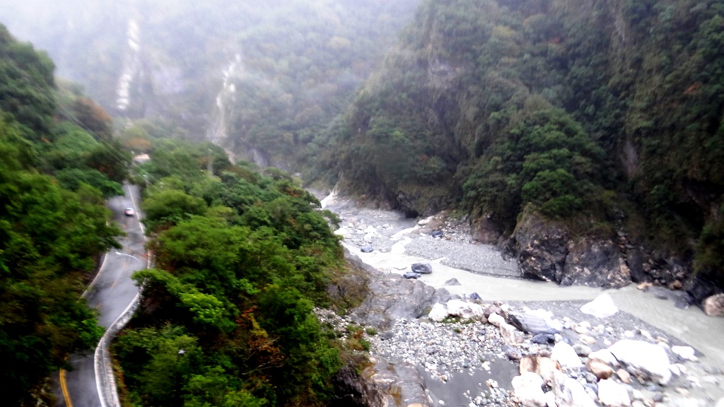 http://i.dcview.tw/gallery/201312/fbf1fff7d397cca5b99780d858e381e5.jpg