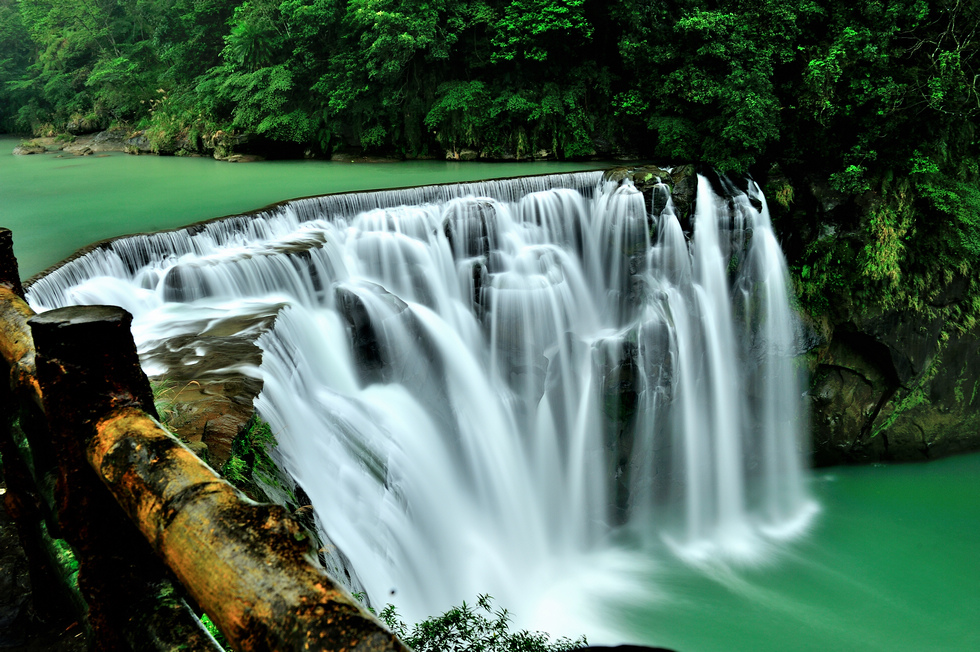 http://i.dcview.tw/gallery/201401/409144195425a6fb273a19838251e925.jpg