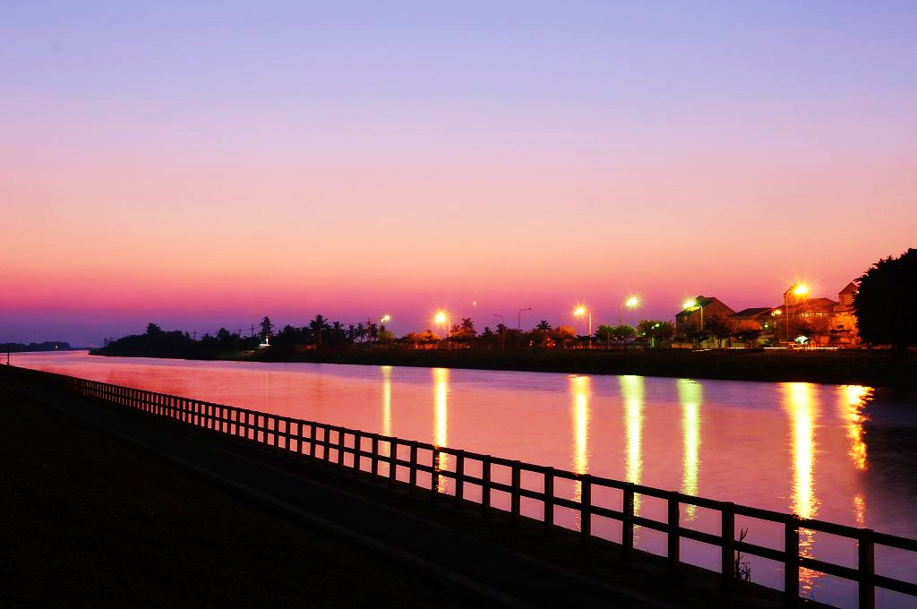 http://i.dcview.tw/gallery/201401/a5926d5df67269ba738f1c34d81df468.jpg