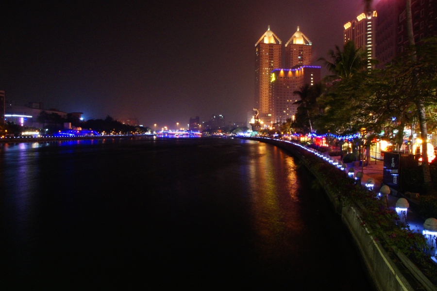 http://i.dcview.tw/gallery/201403/002d363c187c07f1338354eef7336bbe.jpg