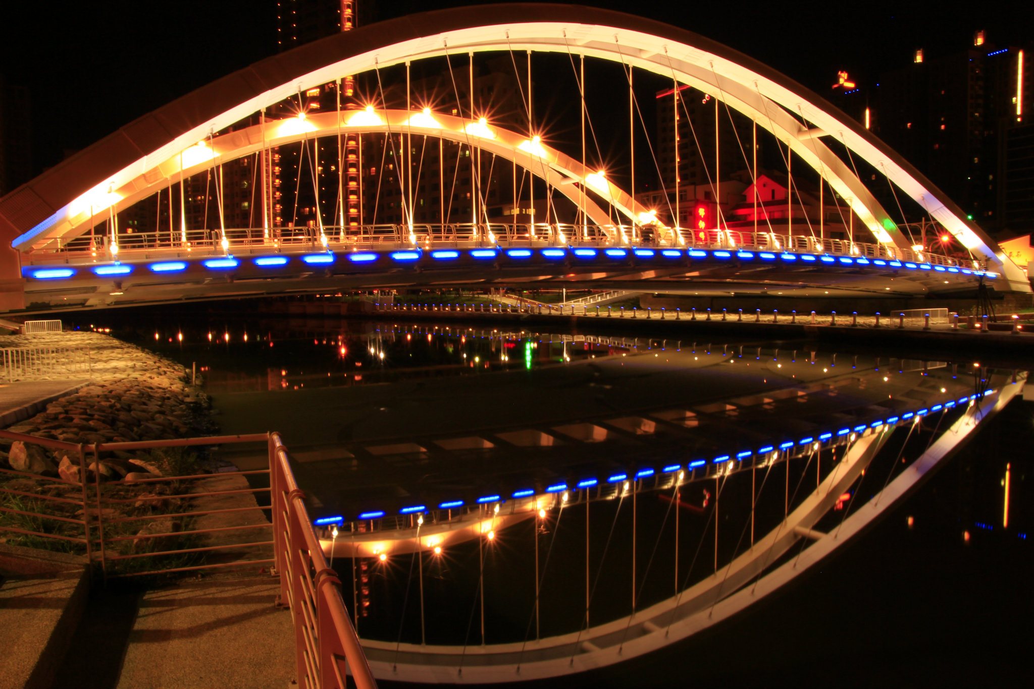 http://i.dcview.tw/gallery/201403/f47a61ff363c07f82cce51436c3c61cc.jpg