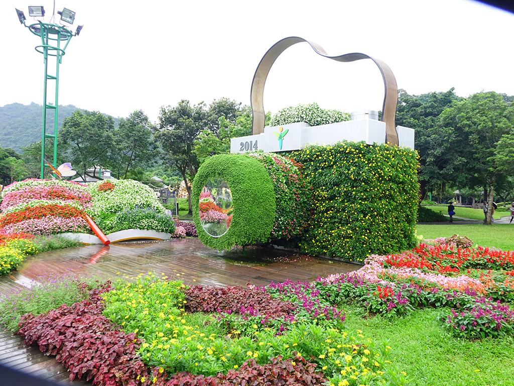 http://i.dcview.tw/gallery/201405/386ec14979727ea47d1124b7693a2e35.jpg