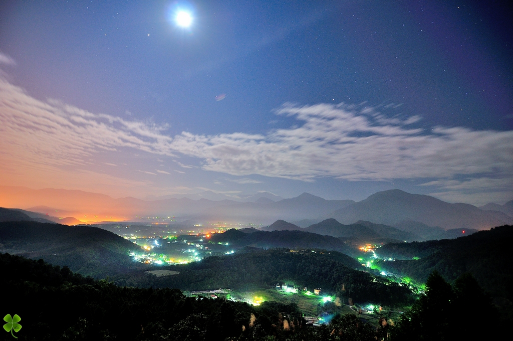 http://i.dcview.tw/gallery/201405/89a48e6c1c4a4fdec3cff8c63619a172.jpg
