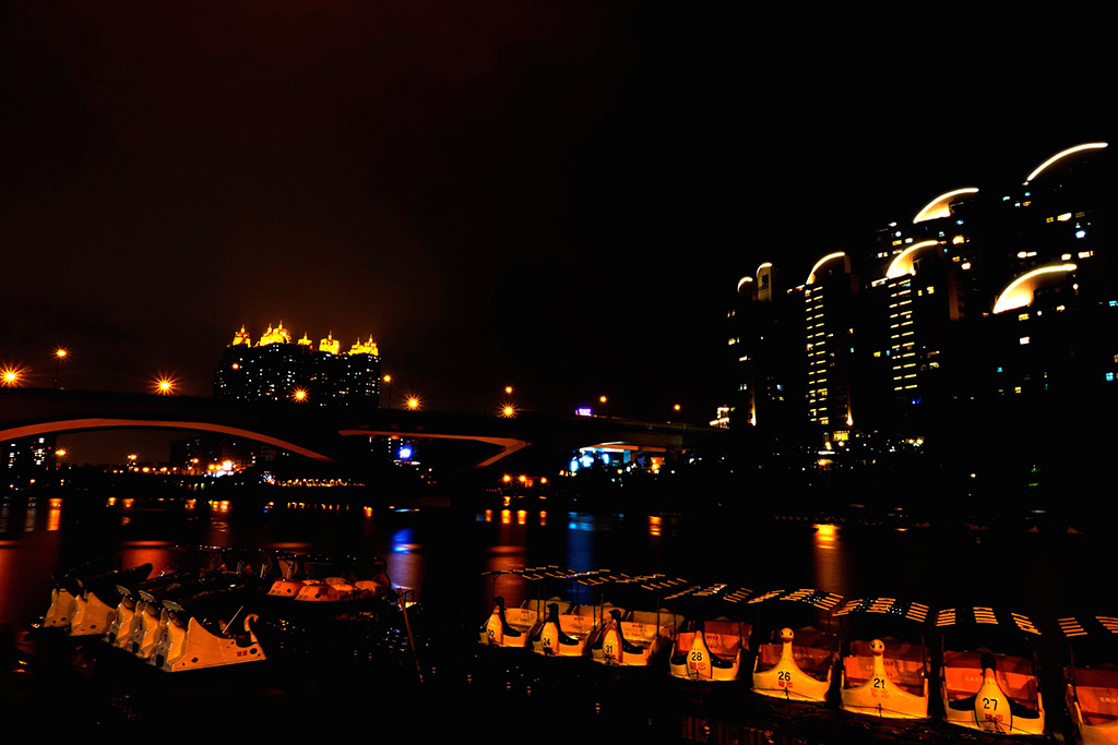 http://i.dcview.tw/gallery/201406/b20ece27b1644951d2a4ee4c2bcedbce.jpg