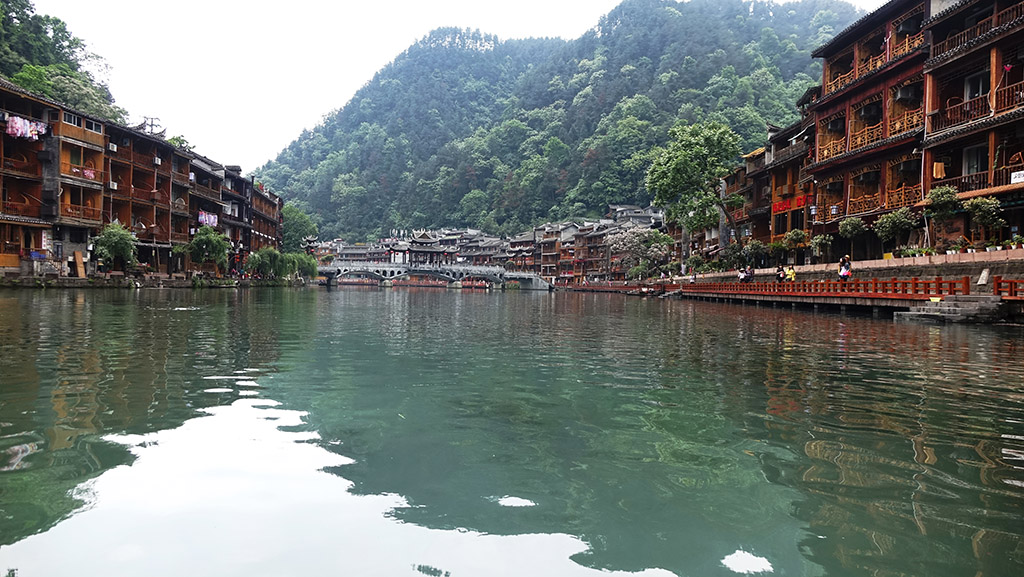 http://i.dcview.tw/gallery/201406/d48e16089fa7698b3d5d4b0ab527ac26.jpg