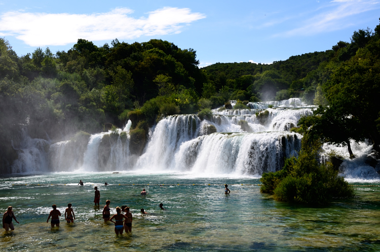 http://i.dcview.tw/gallery/201407/1c7842a59216abb8fe1f7e08dd63b77a.jpg