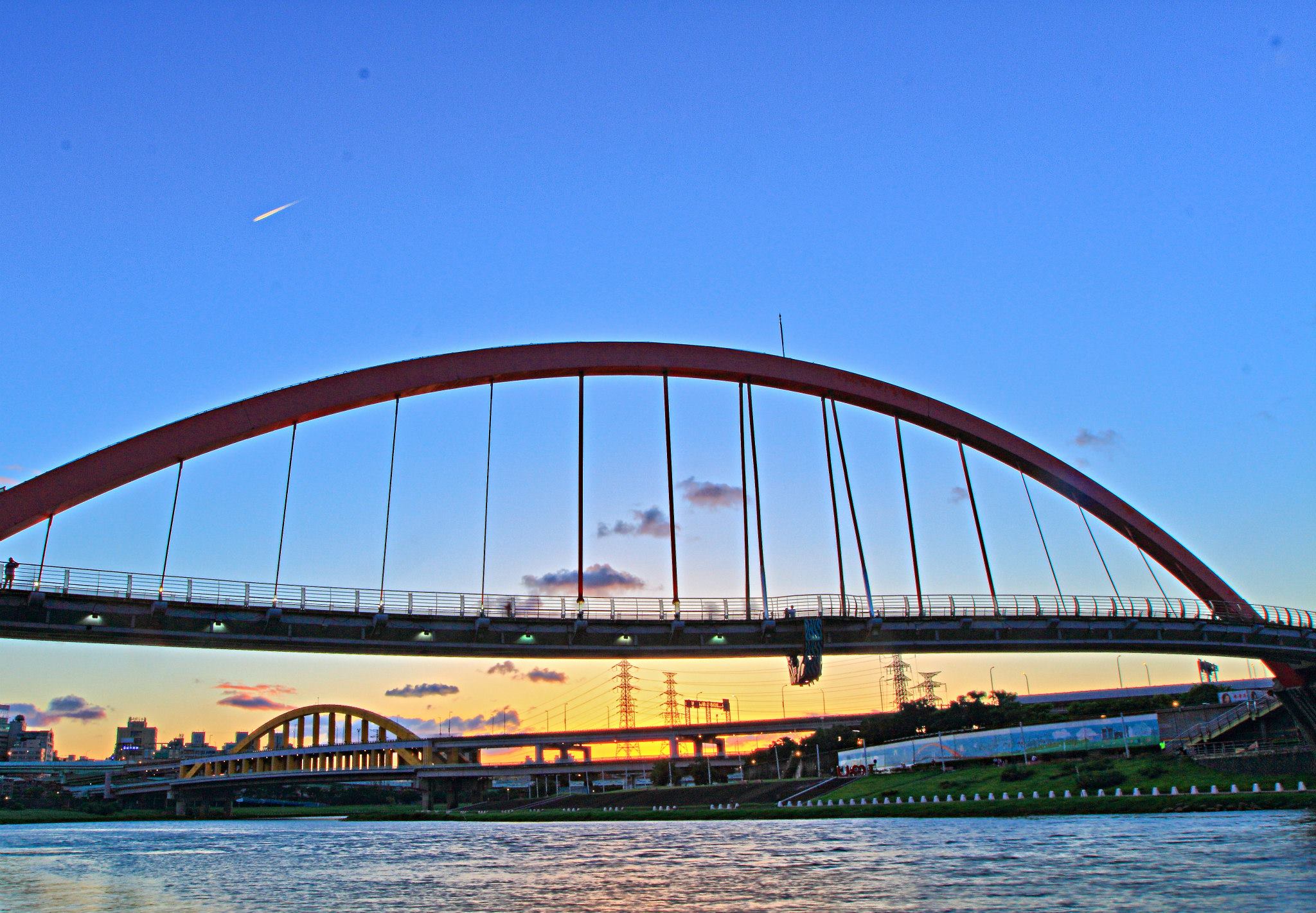 http://i.dcview.tw/gallery/201407/6690414053b5d7634d5242da13485c69.jpg
