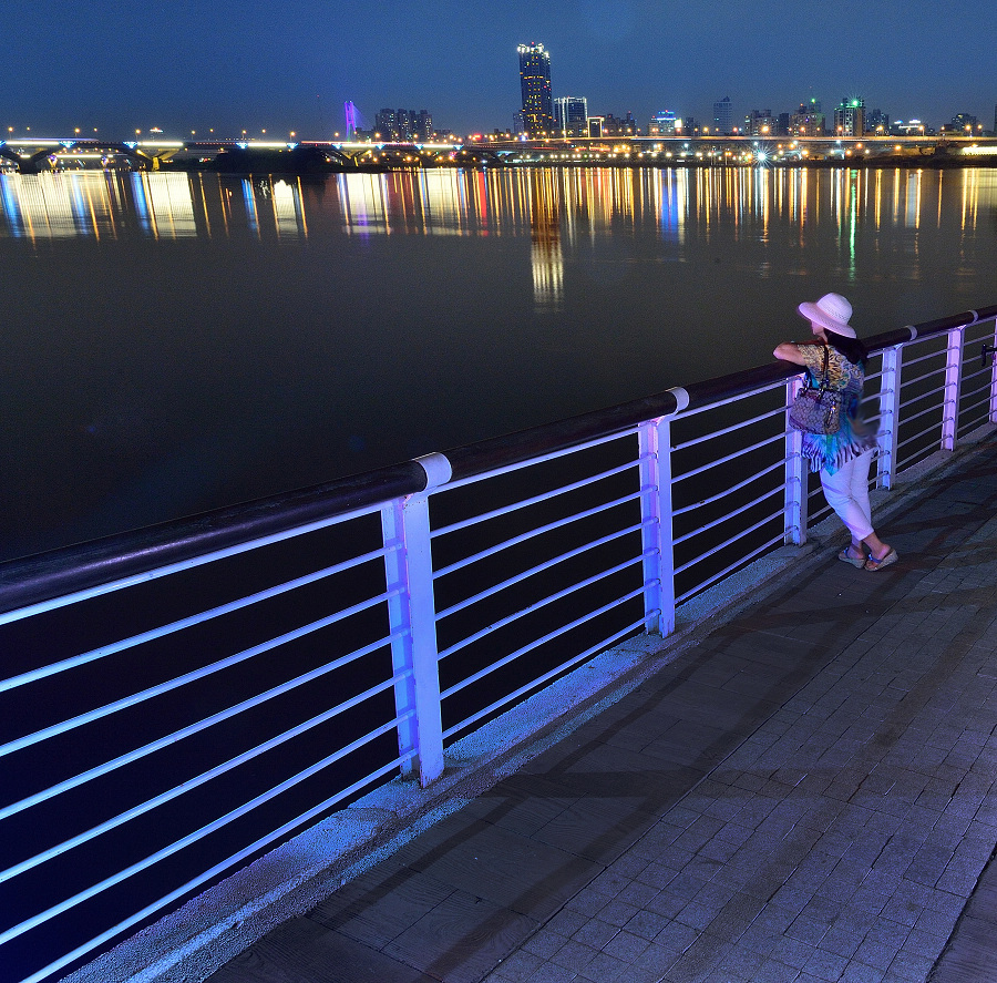 http://i.dcview.tw/gallery/201408/40502cdac5ee918f549cd5fbf1fd5658.jpg
