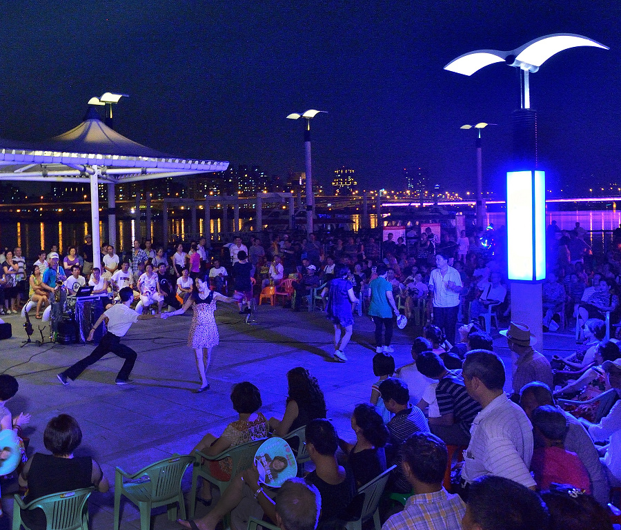 http://i.dcview.tw/gallery/201408/5043aa33225f04c6ce15a08cc74d7fc3.jpg