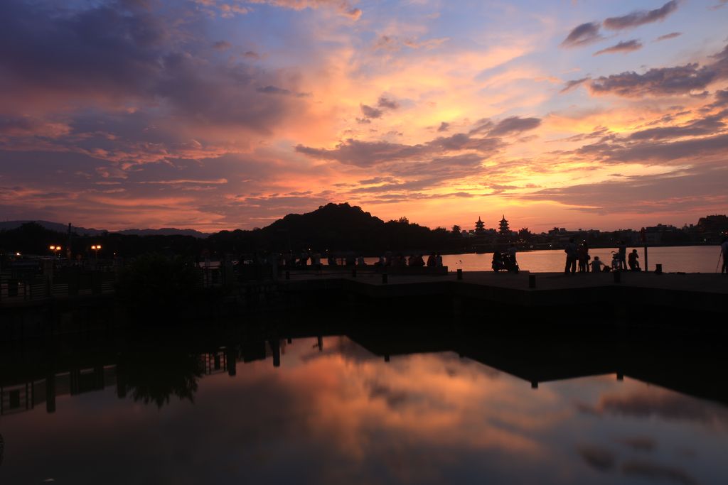 http://i.dcview.tw/gallery/201409/6732675e2f85a6728ff001deb0dcd643.jpg