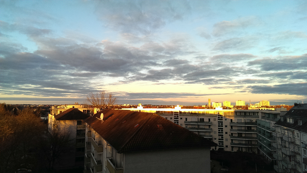 http://i.dcview.tw/gallery/201410/cd125673d7d94433ef8f1216eced30d8.jpg