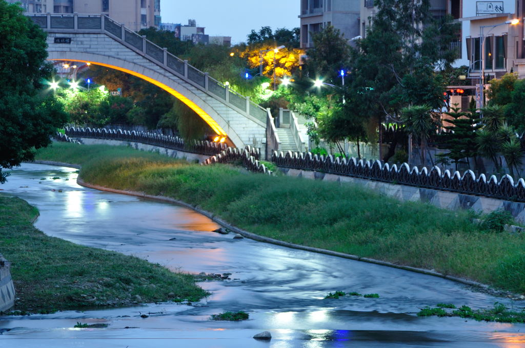 http://i.dcview.tw/gallery/201411/7a57b6147dc5eccc94772e577012af32.jpg