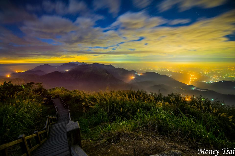 http://i.dcview.tw/gallery/201412/17b9a942b8ea8a806f0b2af650159f5e.jpg