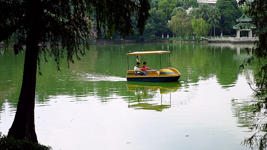 http://i.dcview.tw/gallery/201412/eb1a58c1c3a097f944b0fec16b021ed6.jpg