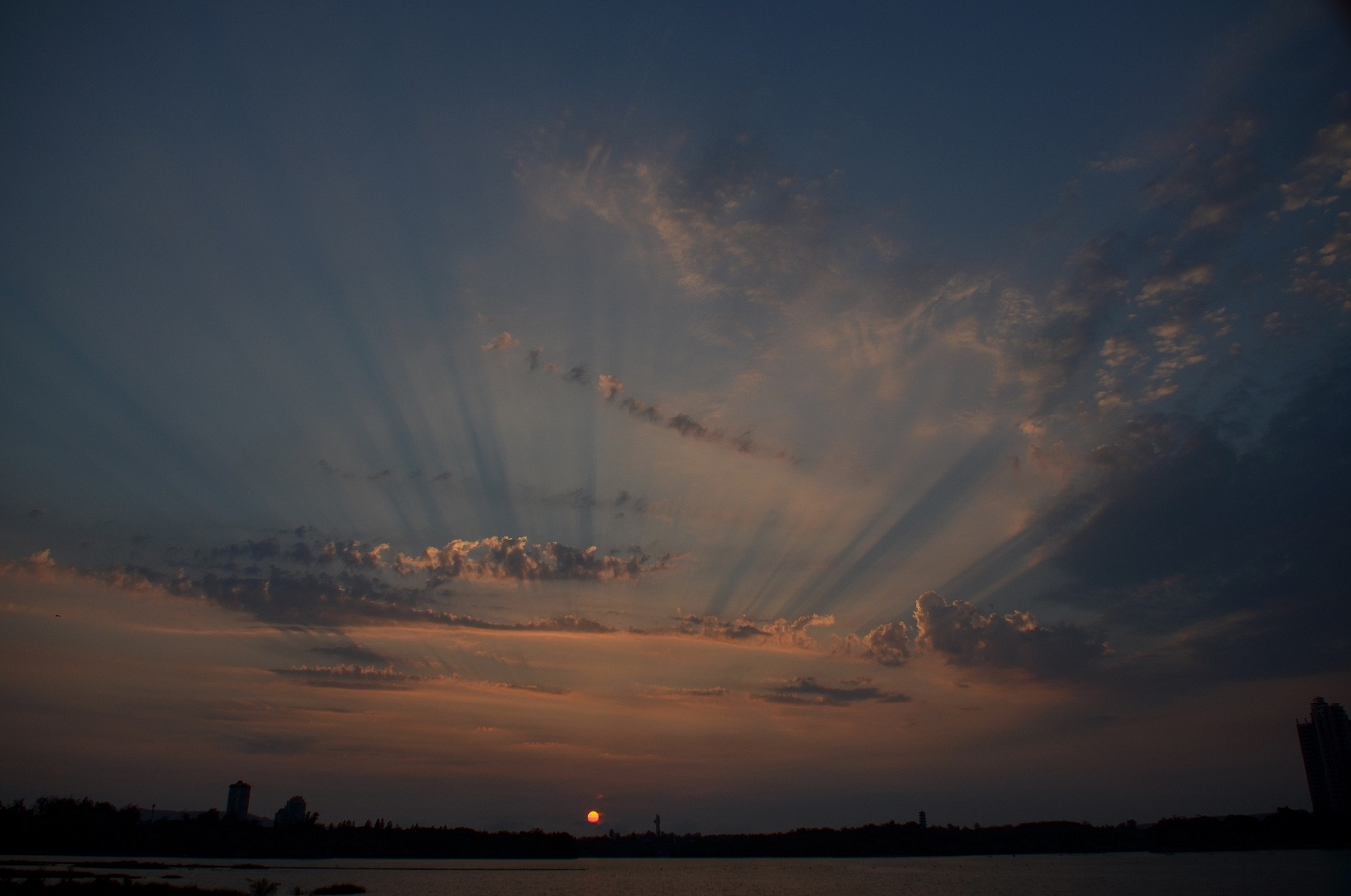 http://i.dcview.tw/gallery/201504/23a65e44de3ab957d361a297c8a6c7cd.jpg