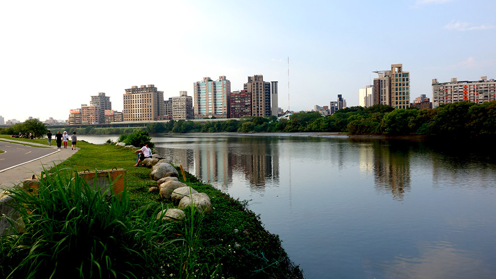 http://i.dcview.tw/gallery/201506/c5702f6f794465d4baba4d27243a74d7.jpg