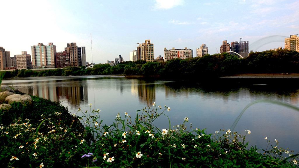 http://i.dcview.tw/gallery/201506/d3a155fbf5aeb9c5f080aa95dfee9f9f.jpg